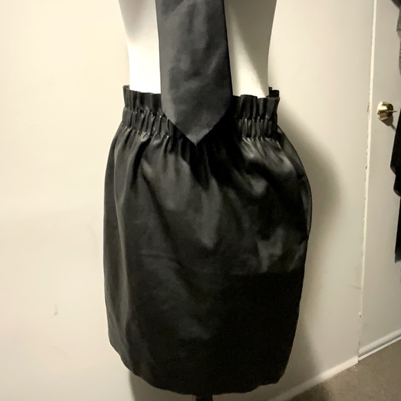 Faux leather skirt - Picture 2 of 3